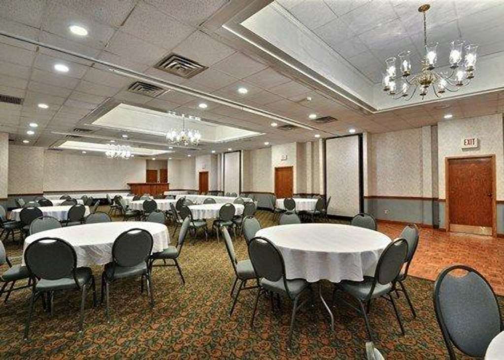 Quality Inn & Suites Bedford West Удобства фото